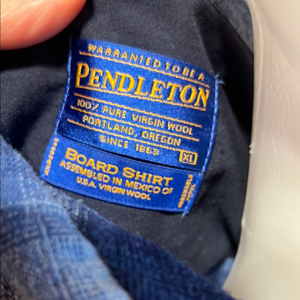 Men’s Pendleton - Picture 3 of 5